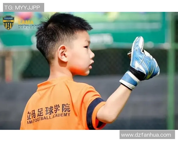 杭州足球队中路突破革新解析助力球队崛起与战术变革的深度探讨